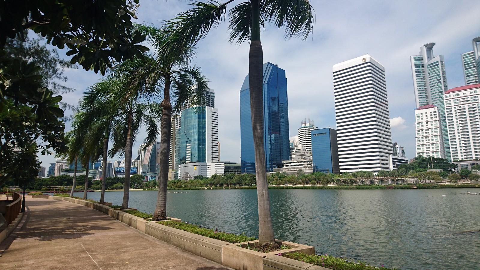 Community Wellness: Practical Daily Habits for Bangkok Residents