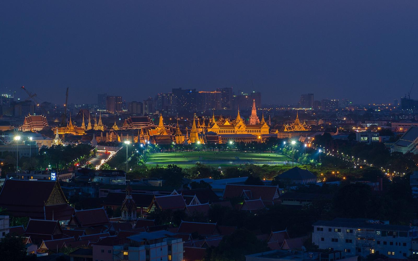 Bangkok's Social Scene Transforms: From Riverside Markets to Rooftop Bars