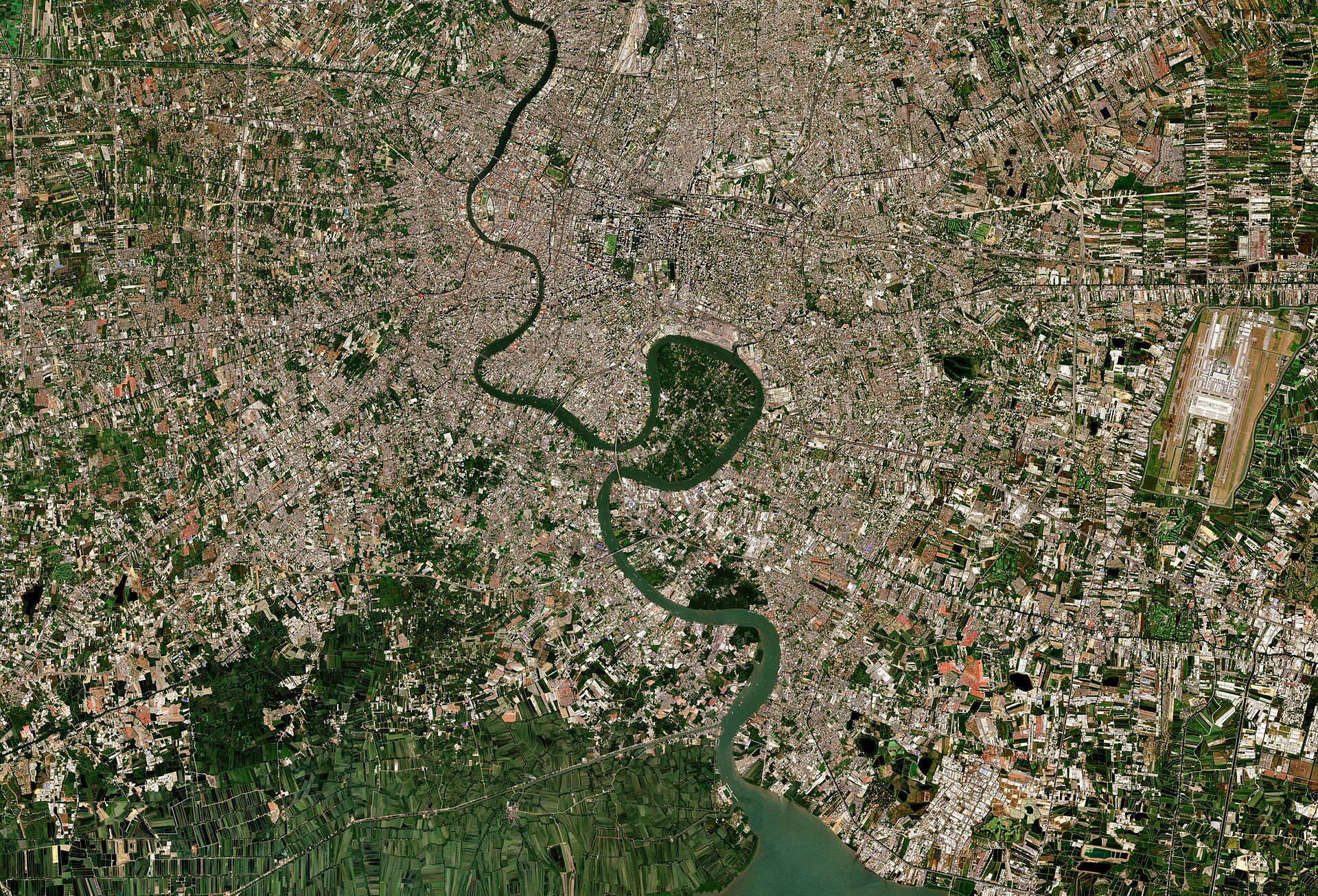 Bangkok Local Tours and Experiences Focus on Temples, Canals and Markets